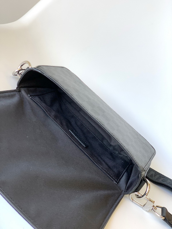 LV Handbags AAAA(Men)-189