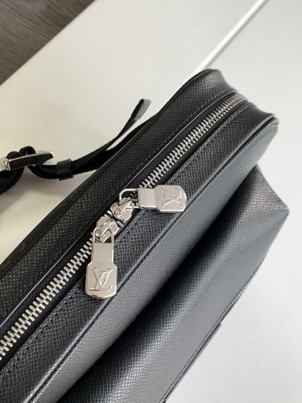 LV Handbags AAAA(Men)-190