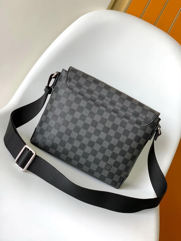 LV Handbags AAAA(Men)-204