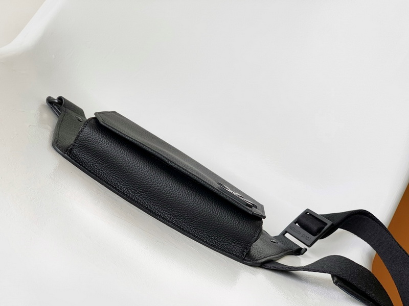 LV Handbags AAA(Men)-225