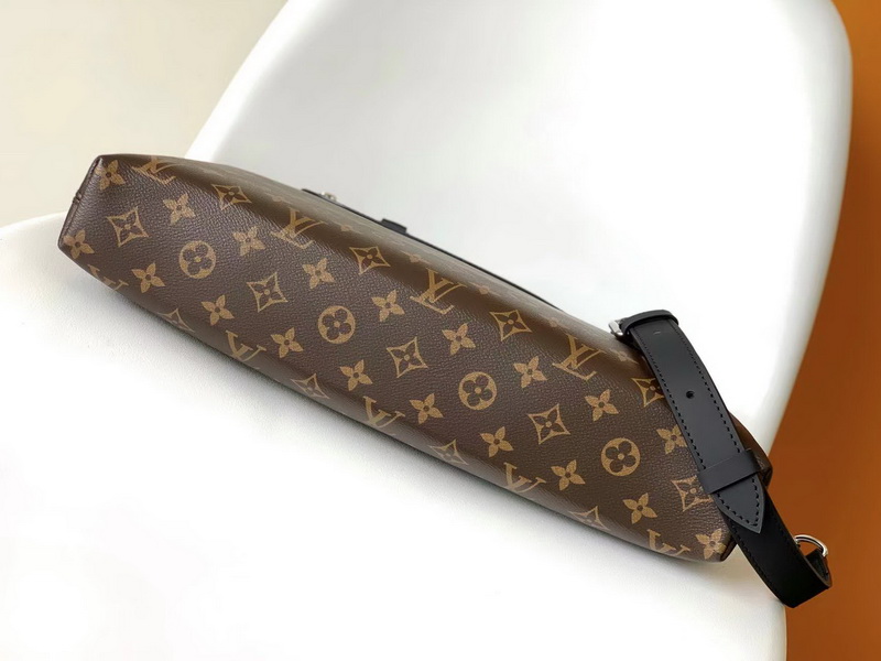 LV Handbags AAA(Men)-235