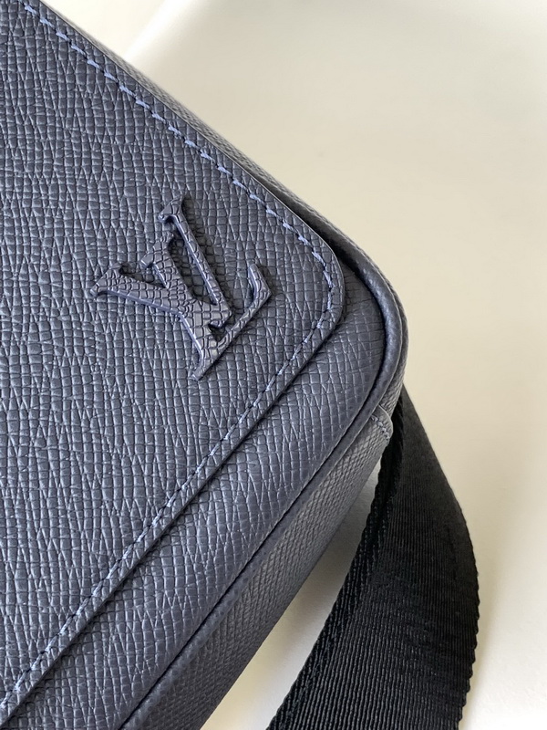 LV Handbags AAA(Men)-253