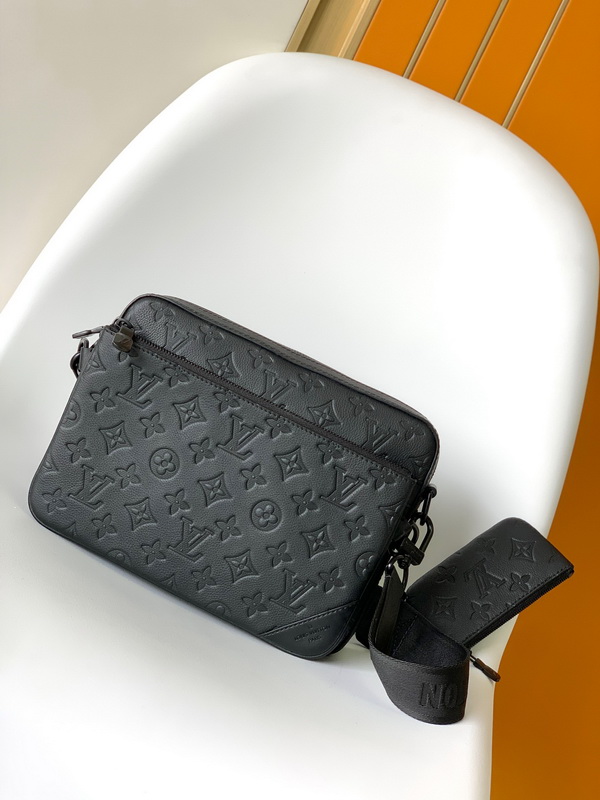 LV Handbags AAA(Men)-262