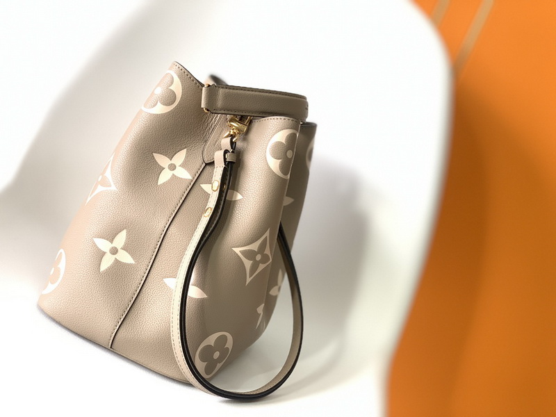 LV Handbags AAA(Women)-1026