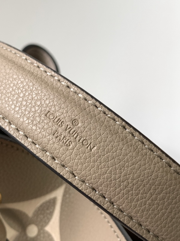 LV Handbags AAA(Women)-1026