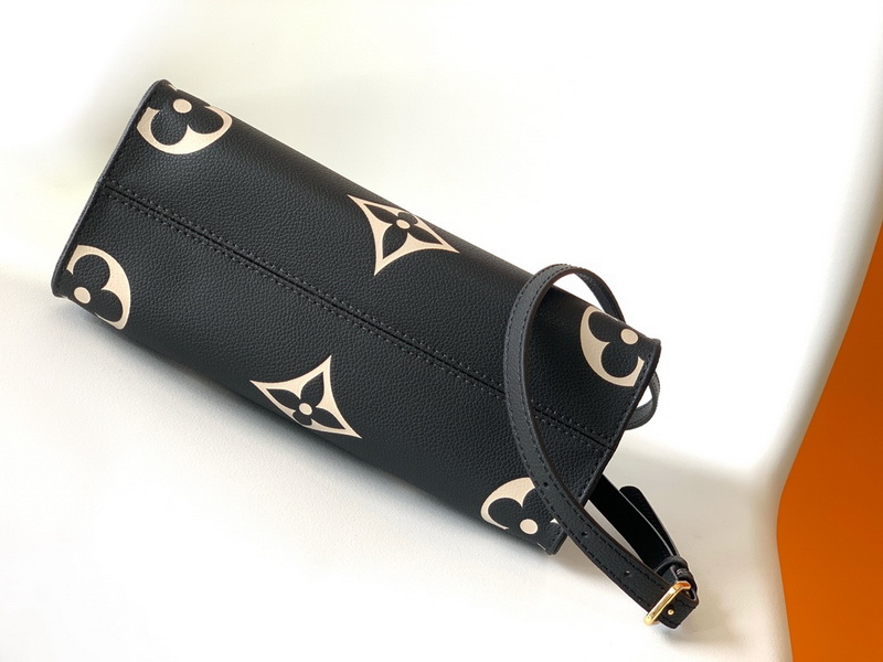 LV Handbags AAA(Women)-542