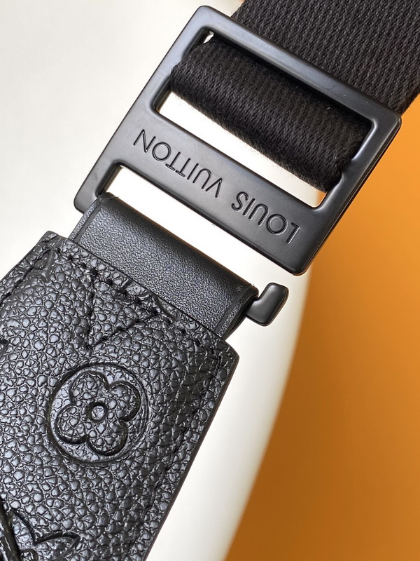 LV Handbags AAA(Women)-557