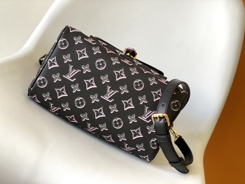 LV Handbags AAA(Women)-561