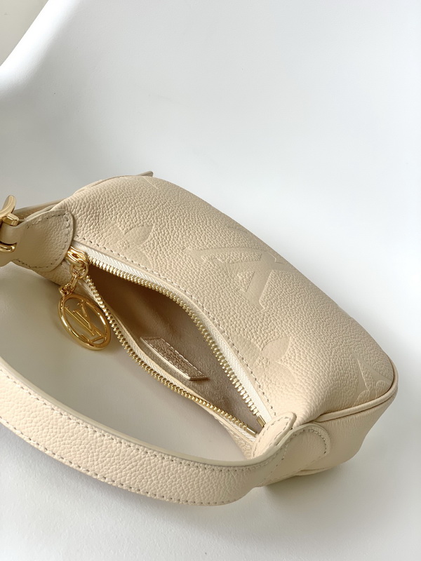 LV Handbags AAA(Women)-645