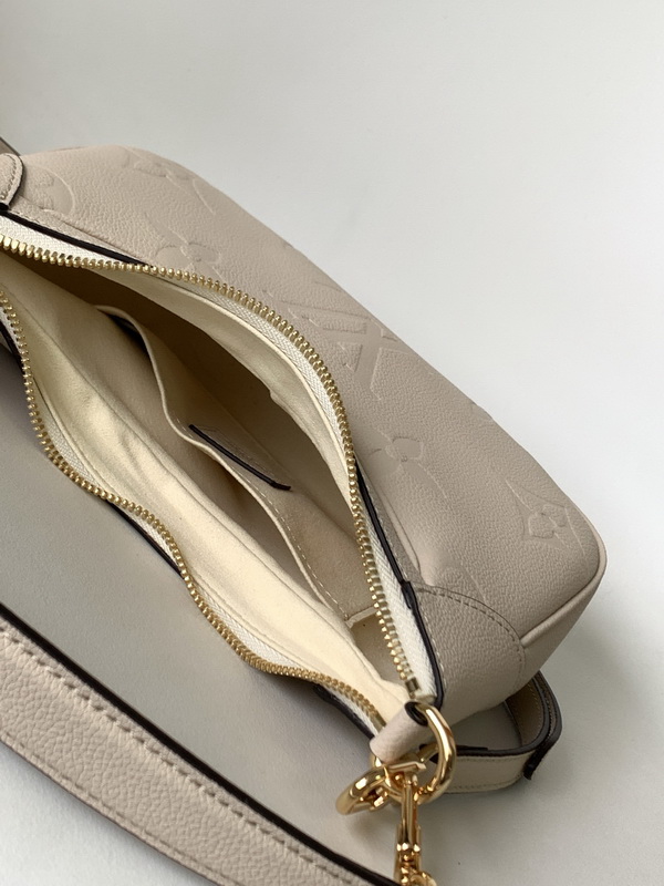 LV Handbags AAA(Women)-665