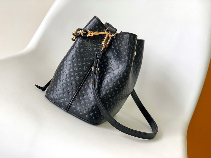 LV Handbags AAA(Women)-673