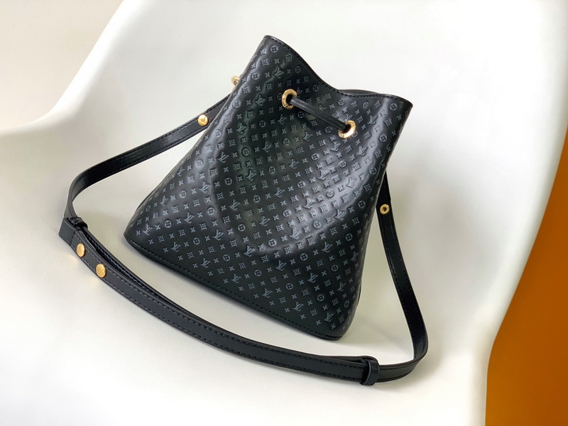 LV Handbags AAA(Women)-673