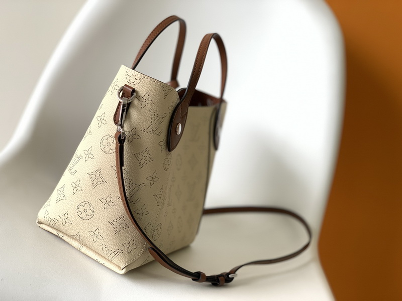 LV Handbags AAA(Women)-701
