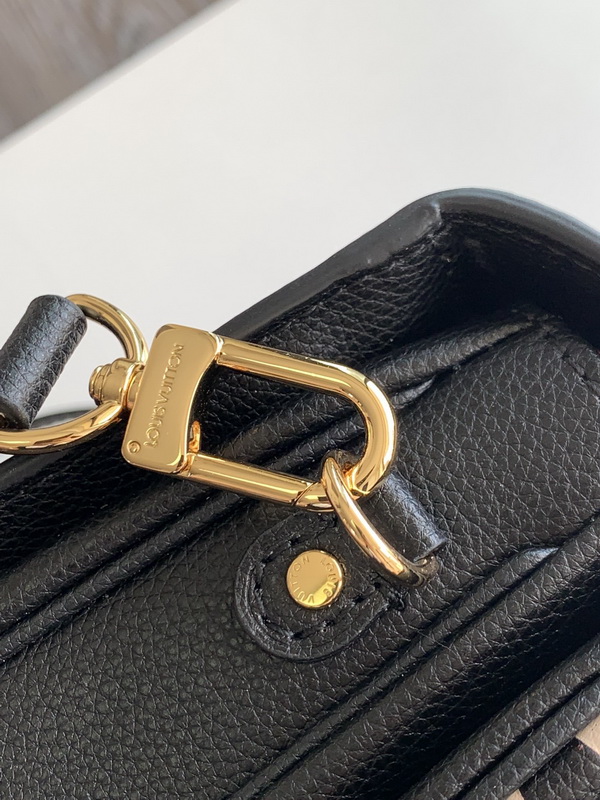 LV Handbags AAA(Women)-811