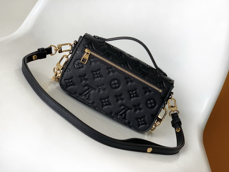 LV Handbags AAA(Women)-823