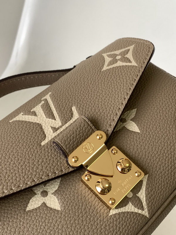 LV Handbags AAA(Women)-872