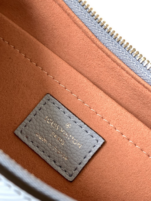 LV Handbags AAA(Women)-882