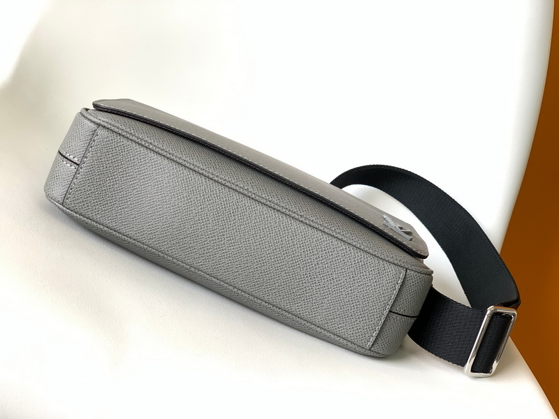 LV Handbags AAA(Men)-274