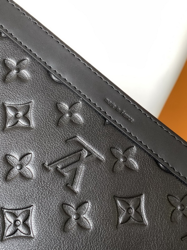 LV Handbags AAA(Men)-282