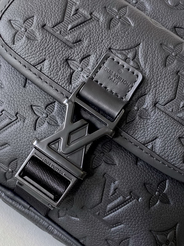 LV Handbags AAA(Men)-289