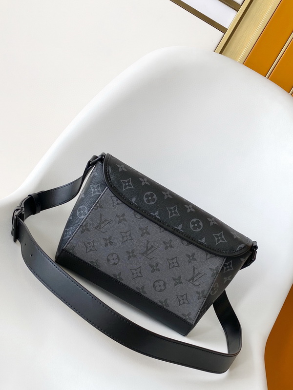 LV Handbags AAA(Men)-290