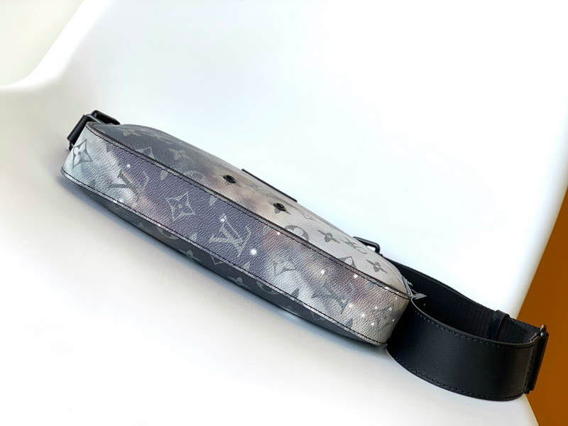 LV Handbags AAA(Men)-291