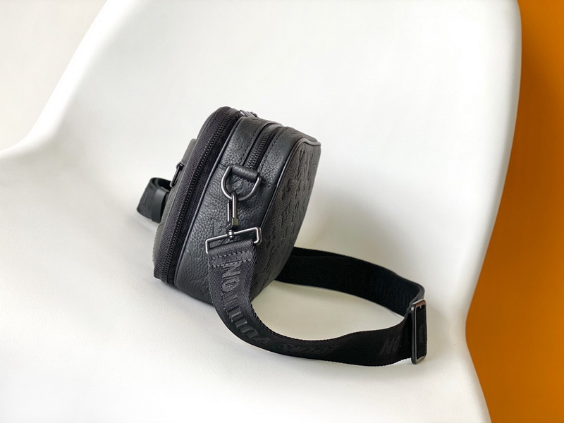 LV Handbags AAA(Men)-296