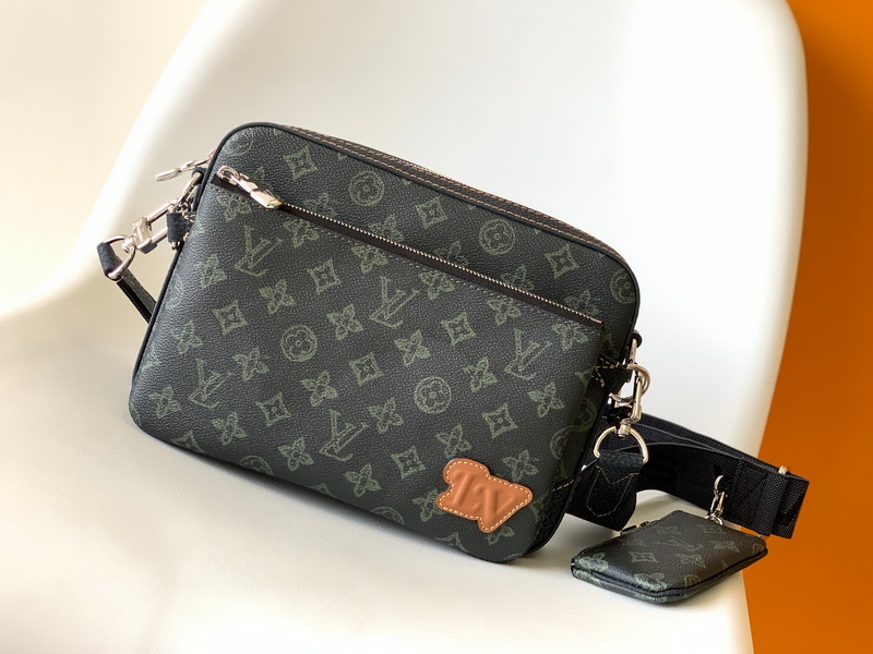 LV Handbags AAA(Men)-303