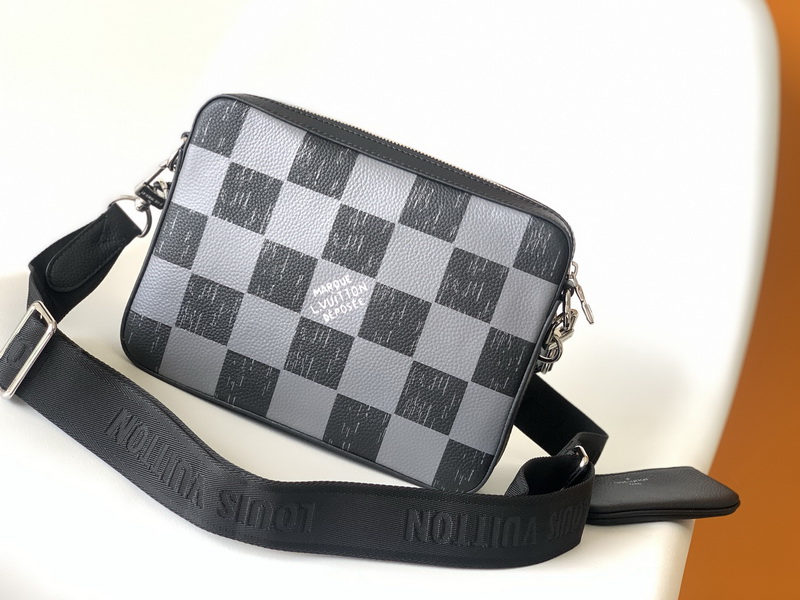 LV Handbags AAA(Men)-305