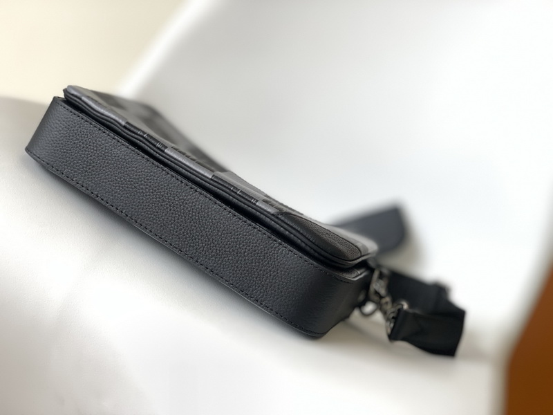 LV Handbags AAA(Men)-305