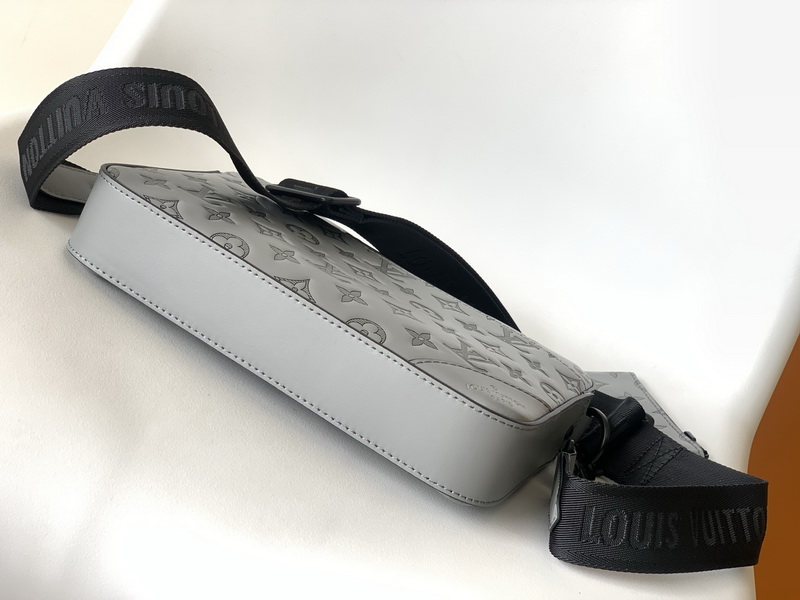 LV Handbags AAA(Men)-309