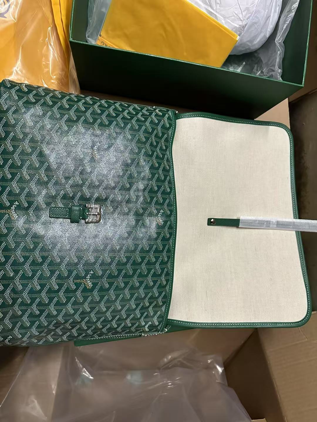 Go*ard handbags aaaa(men)-001