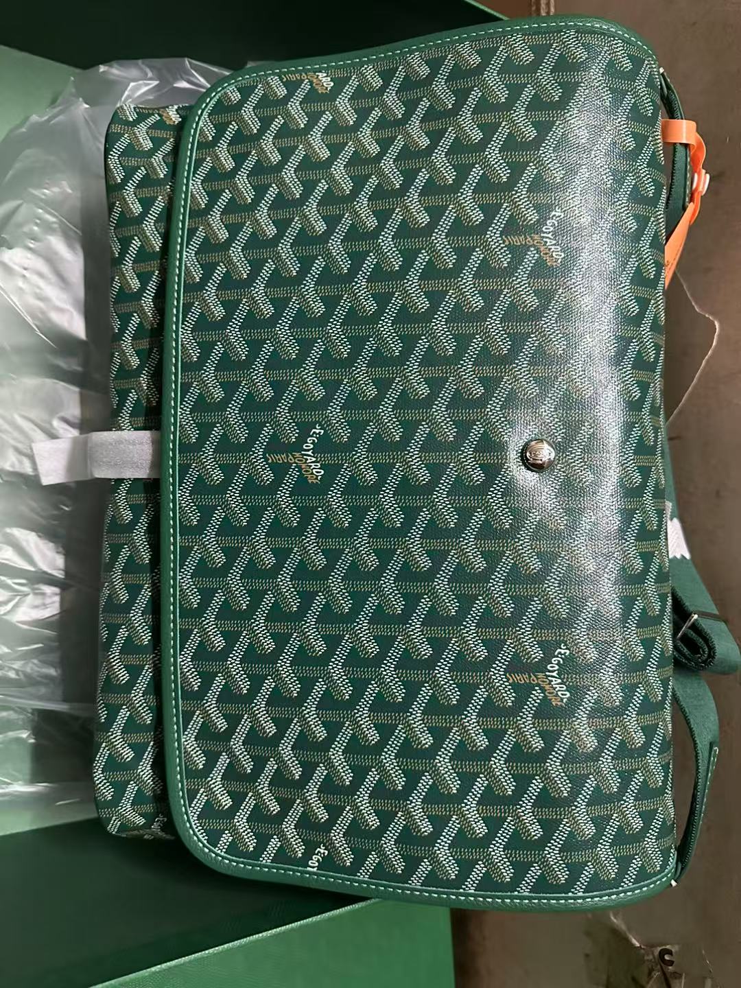 Go*ard handbags aaaa(men)-001