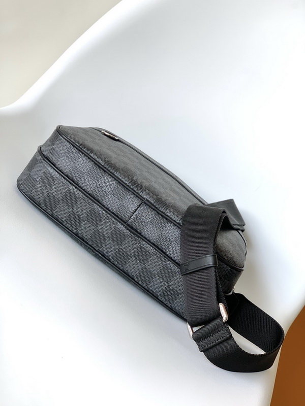 LV Handbags AAA(Men)-316