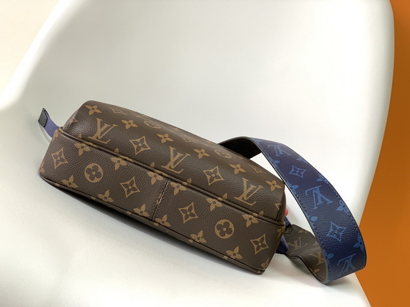 LV Handbags AAA(Men)-318