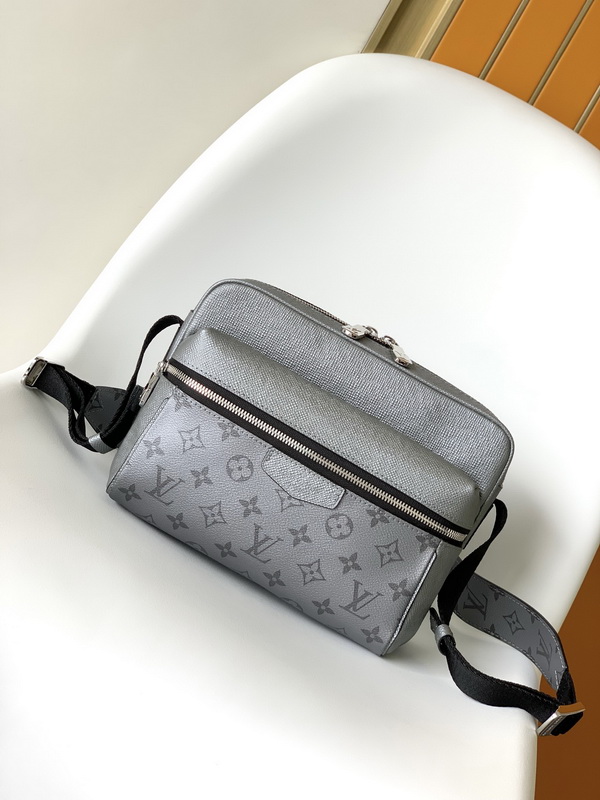 LV Handbags AAA(Men)-322