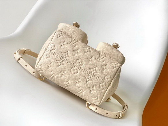 LV Backpack(AAA)-177