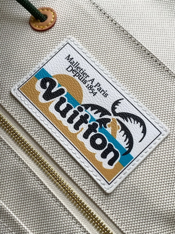 LV Backpack(AAA)-195