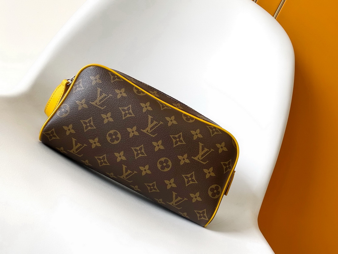 LV Bag-NFC(AAA)-030