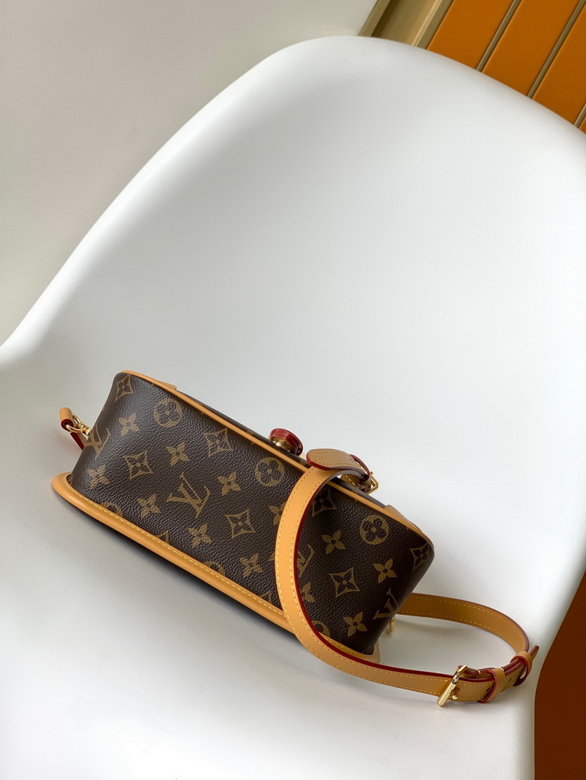 LV Bag-NFC(AAA)-060