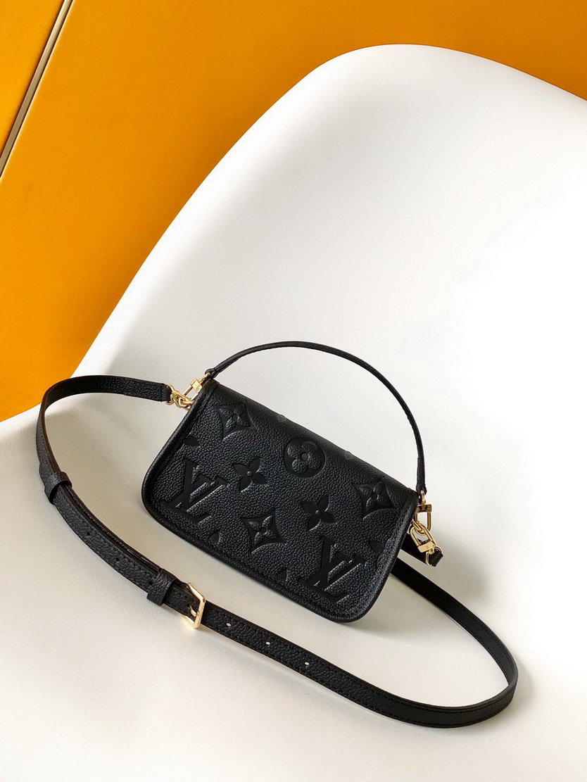 LV Bag-NFC(AAA)-079