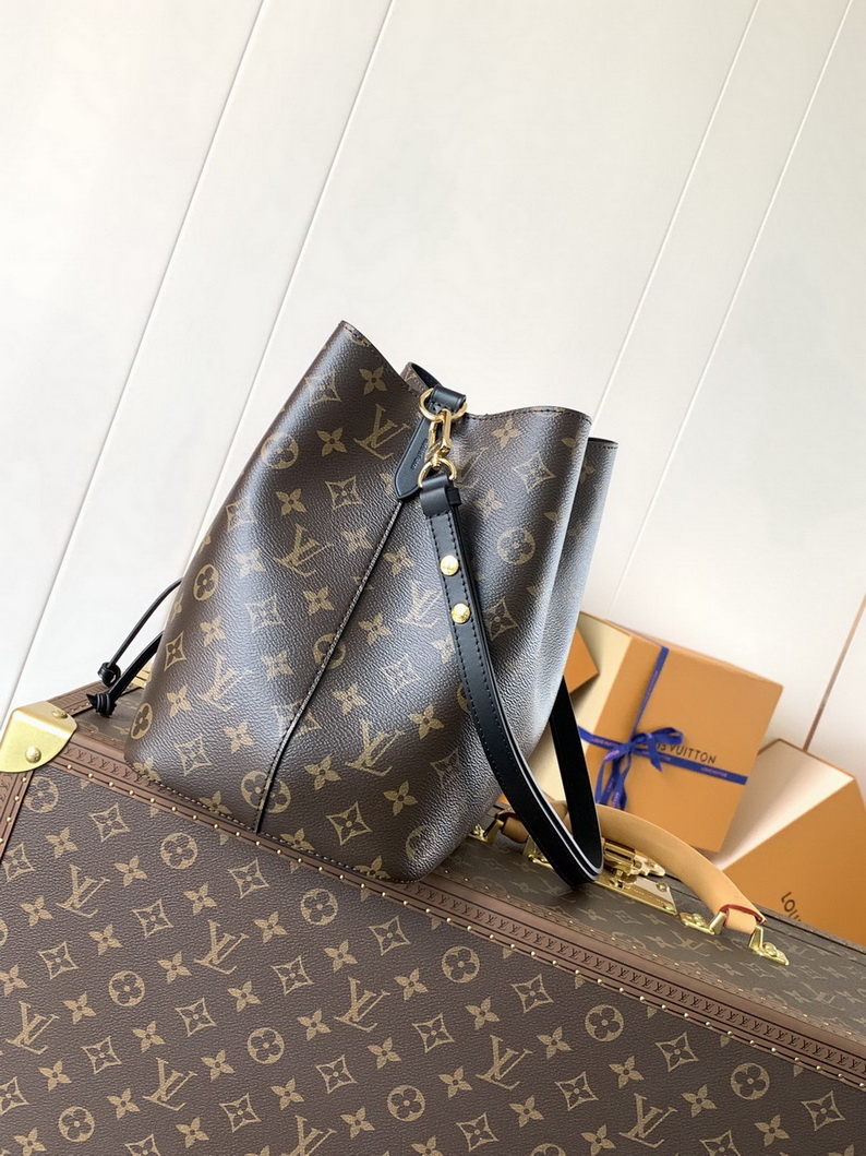 LV Bag-NFC(AAA)-132