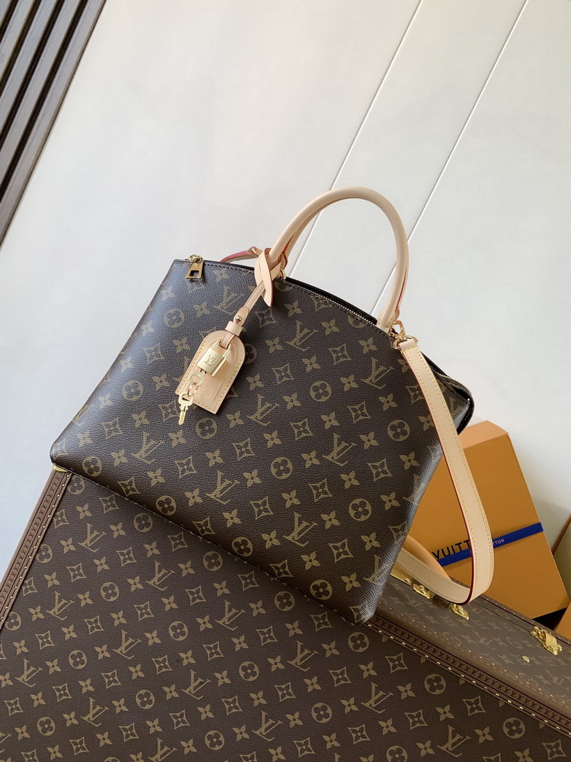 LV Bag-NFC(AAA)-242