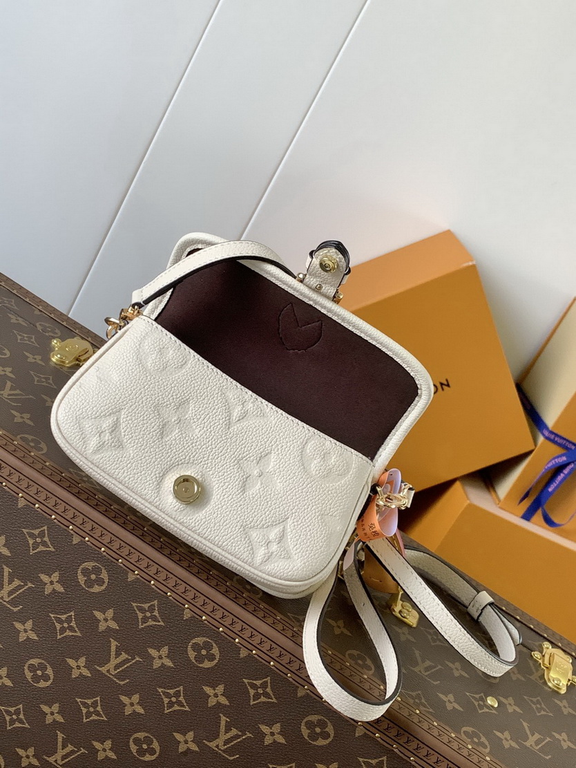 LV Bag-NFC(AAA)-328