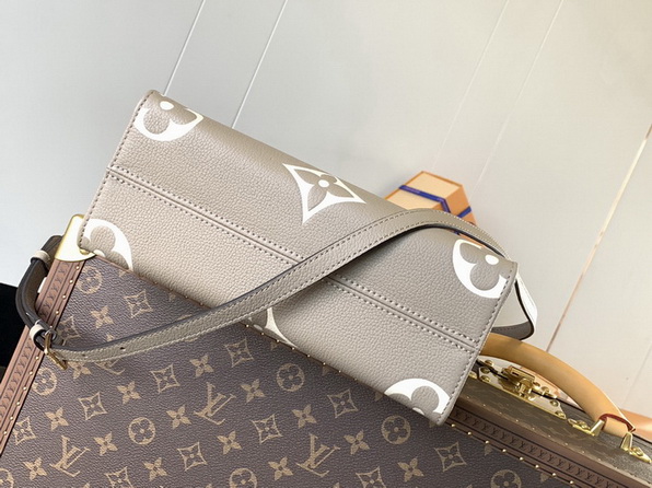 LV Bag-NFC(AAA)-417