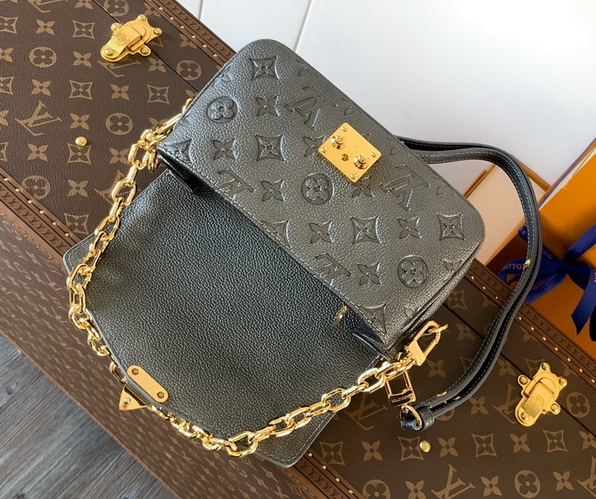 LV Bag-NFC(AAA)-423
