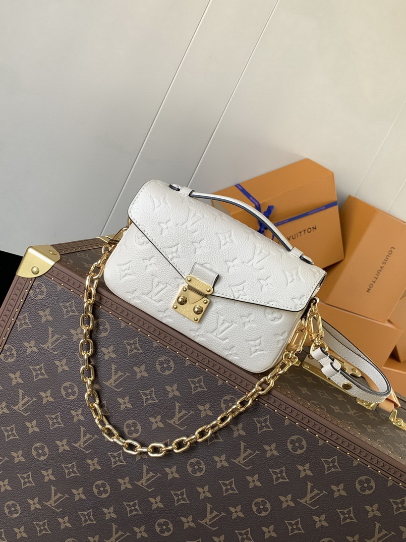 LV Bag-NFC(AAA)-449