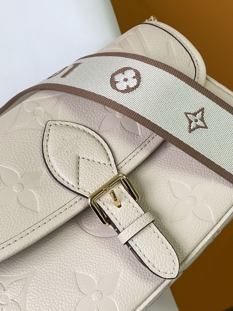 LV Bag-NFC(AAA)-469