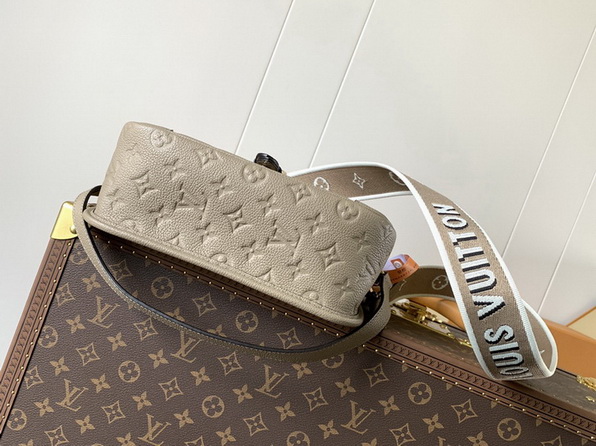 LV Bag-NFC(AAA)-536