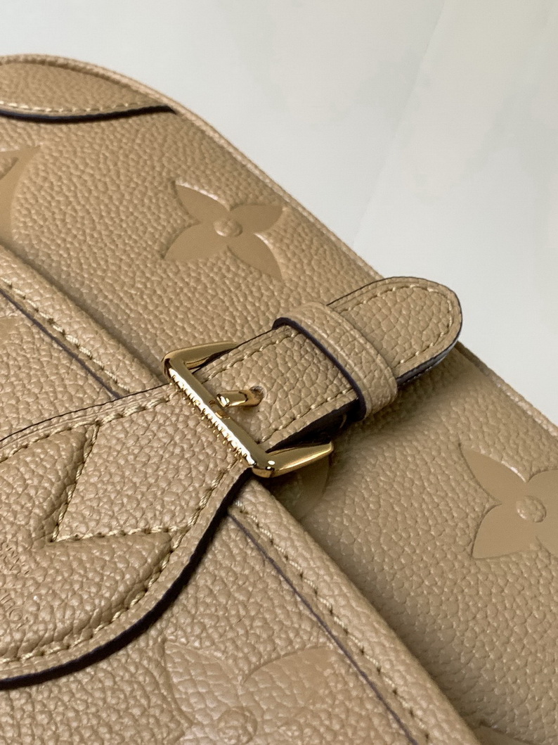 LV Bag-NFC(AAA)-537